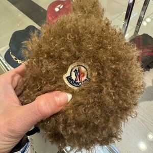 New nwt Moncler curly lamb ear muffs how fricken cute!